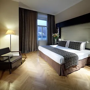 Отель Eurostars Thalia *****
