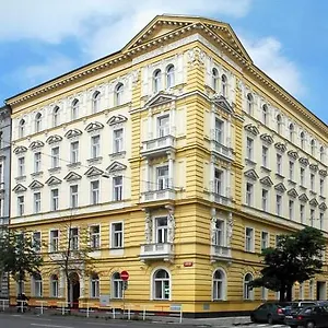 Отель Assenzio ****