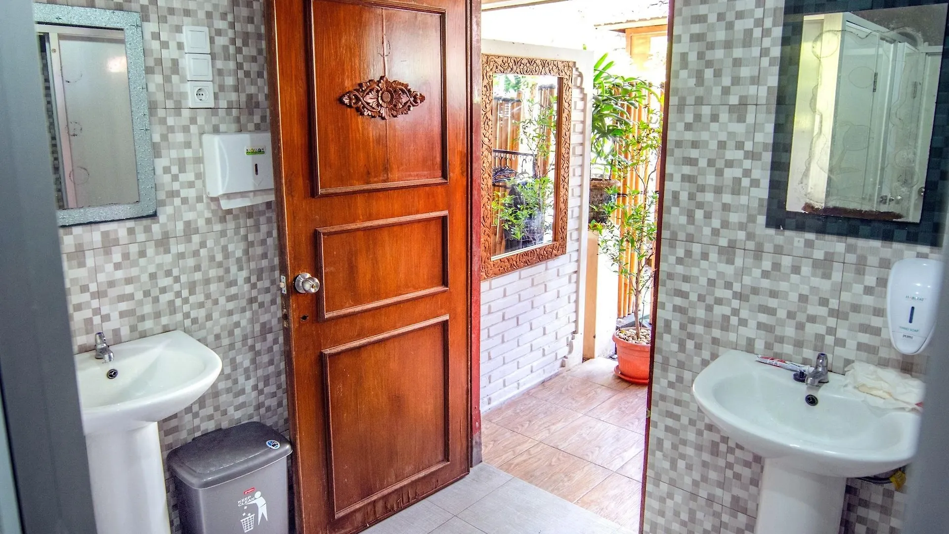 Restu Bali Hotel Legian  Legian (Bali)