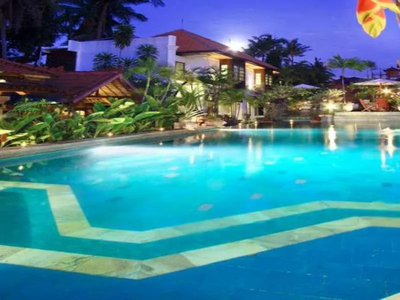 Restu Bali Hotel Legian  3*, Legian (Bali)